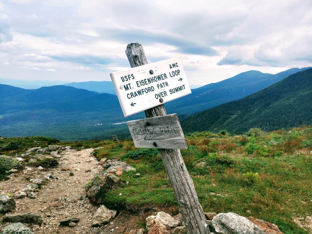 Wayfaring Sign at the Edmands Path and Crawford Path Junction