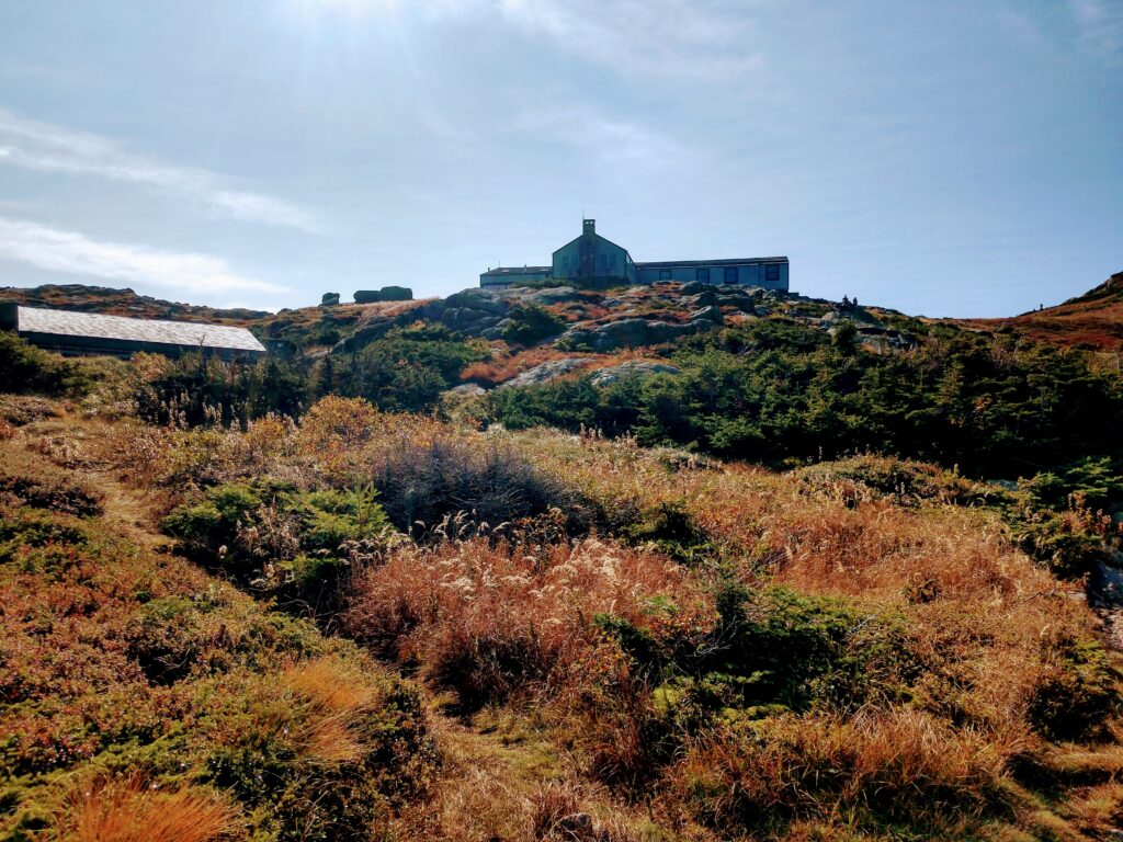 Lake of the Clouds Hut