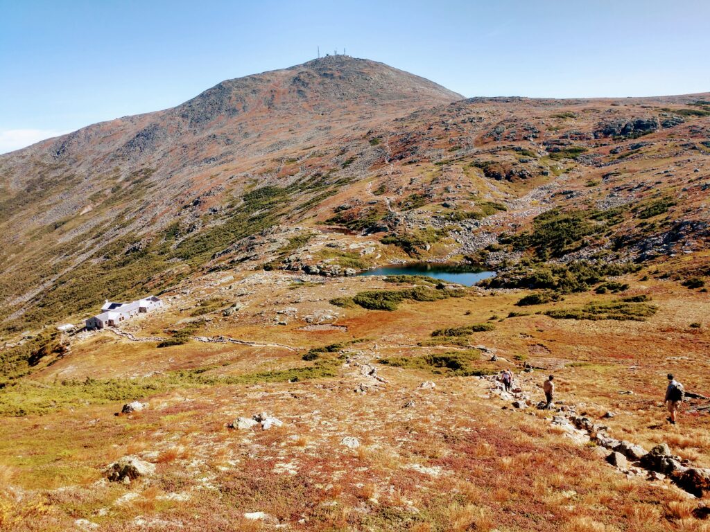 Mt Washington, Lake of the Clouds and the Hut